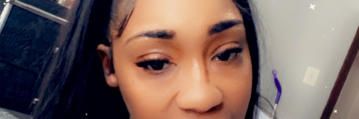 lolaChicago's profile banner image