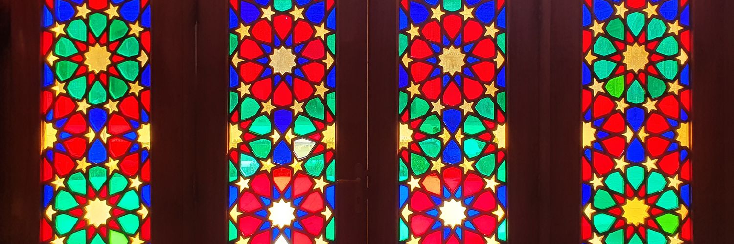 Ali Vali banner