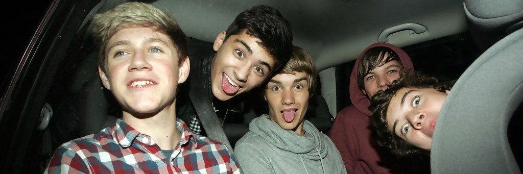 suchhazza's profile banner image