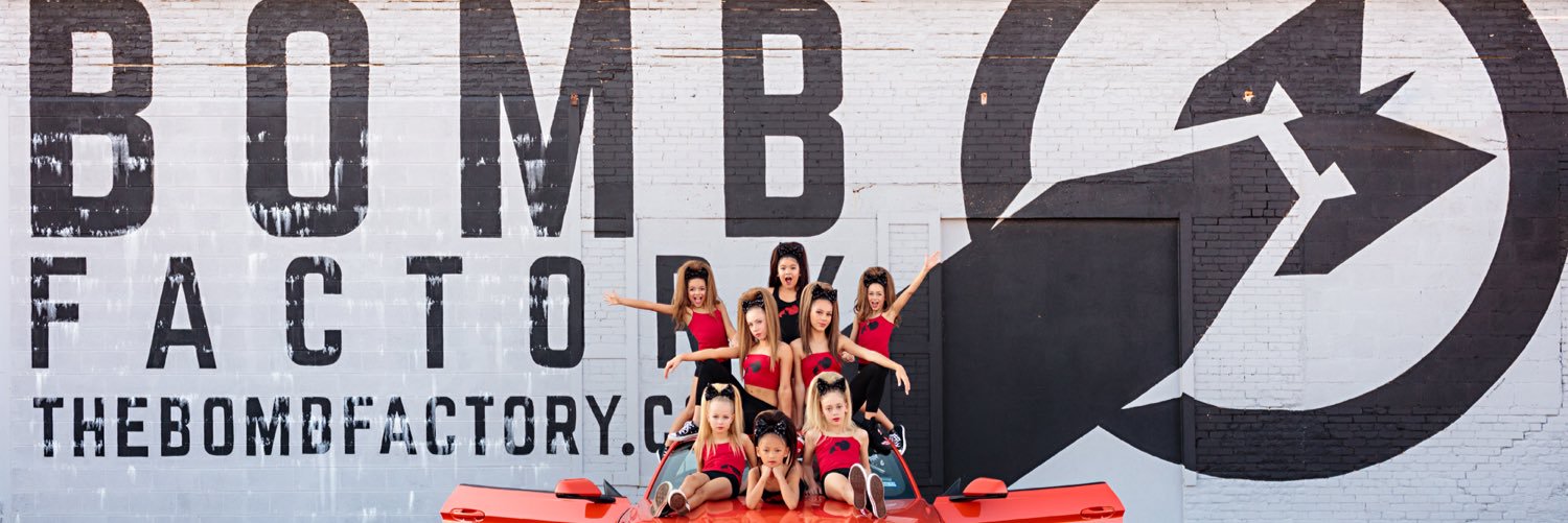 pinupsponies's profile banner image