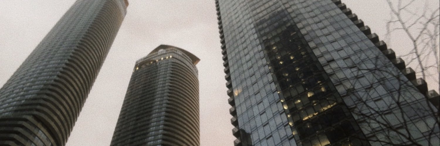 elledueck_'s profile banner image