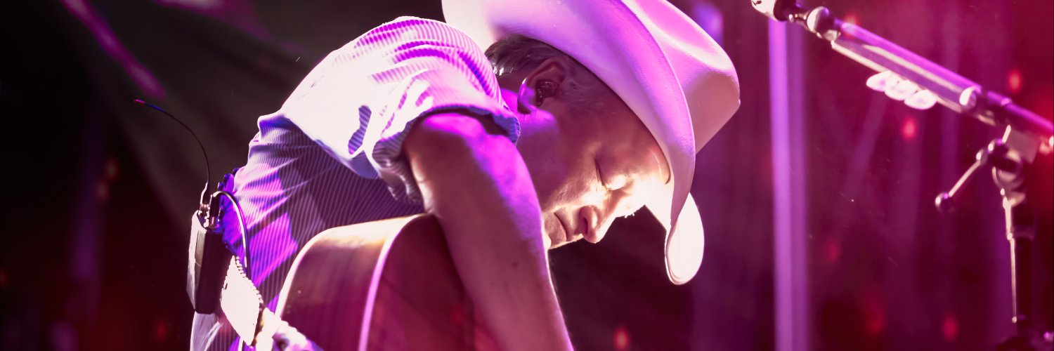 MarkChesnutt's profile banner image