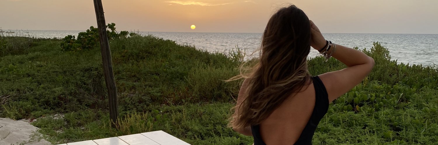 ValeAcostaa_'s profile banner image