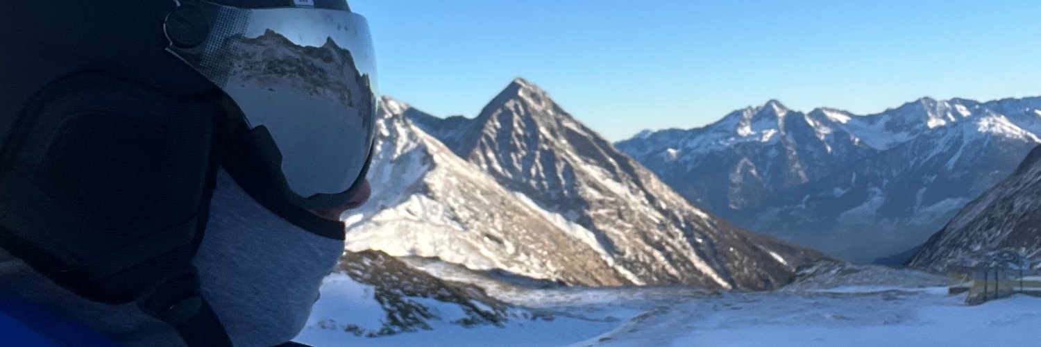 rslysh's profile banner image