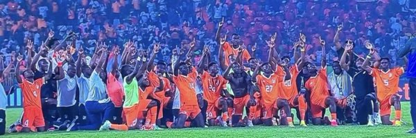 Prom_Ivoire Profile Banner