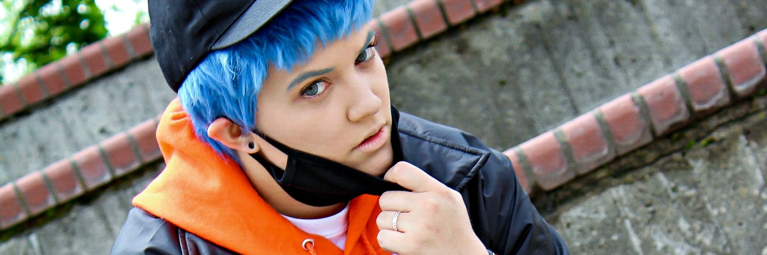 decodolphincos's profile banner image