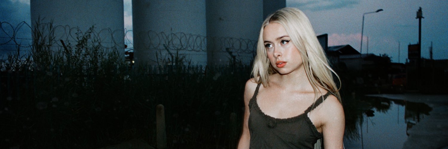 erinlecount's profile banner image