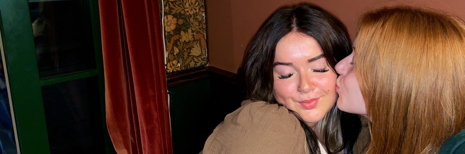 Sara🍋💗 banner