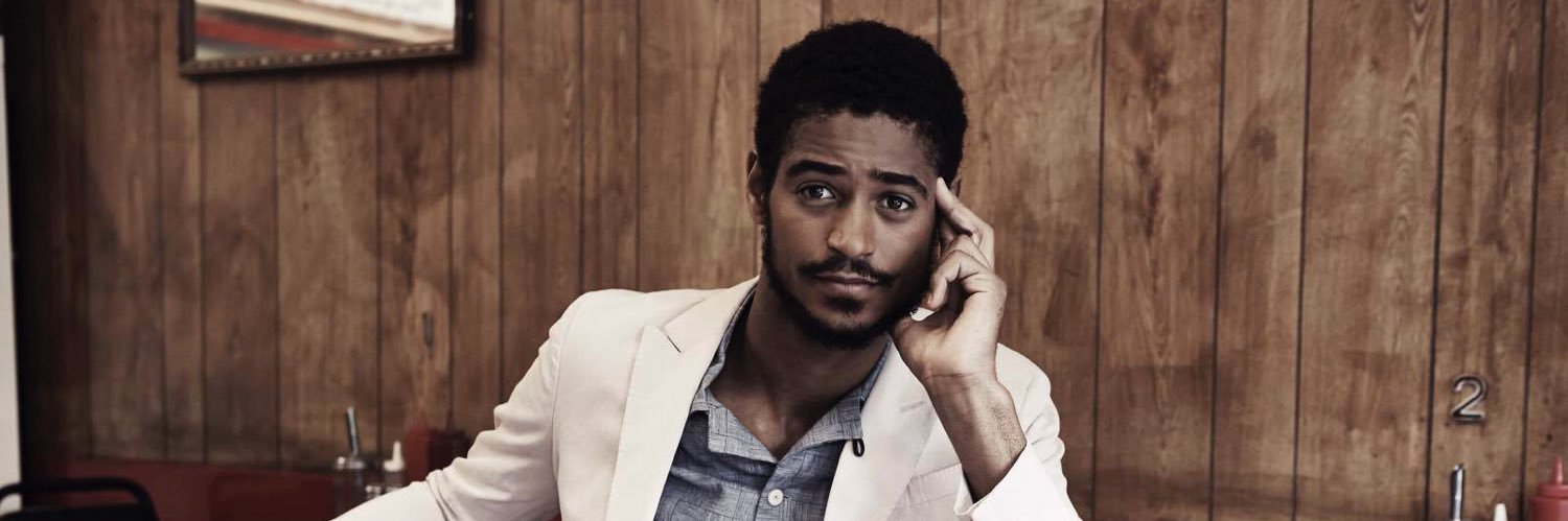 seanazeez's profile banner image
