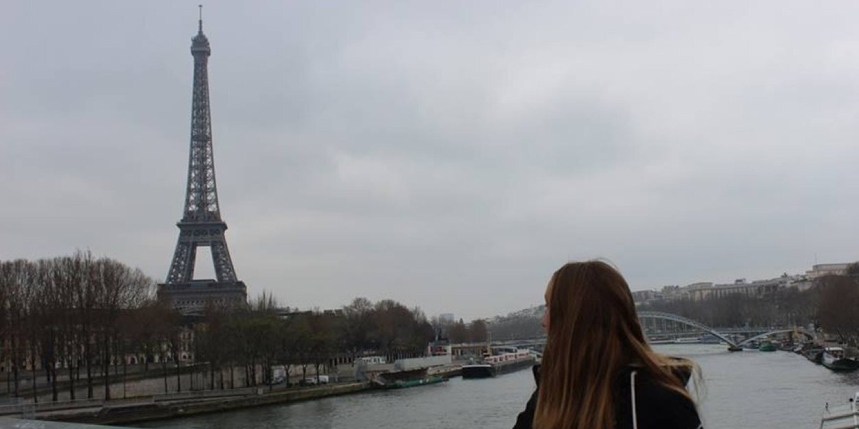 carmenllacer's profile banner image