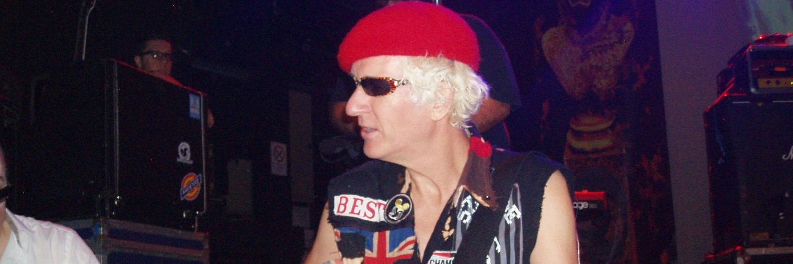 𝕸𝖗 𝕮 banner