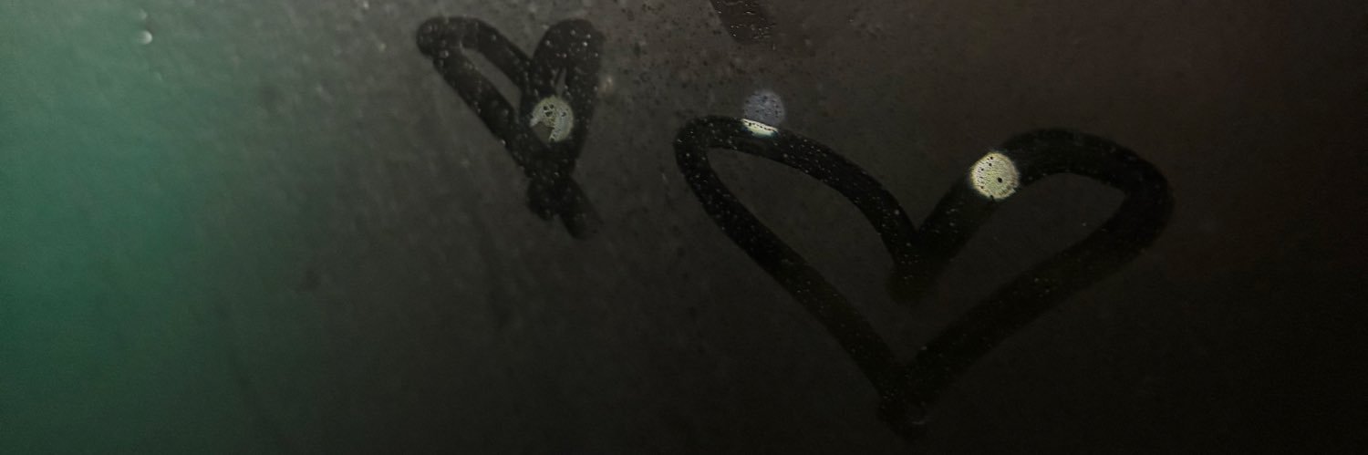 evxmtz's profile banner image