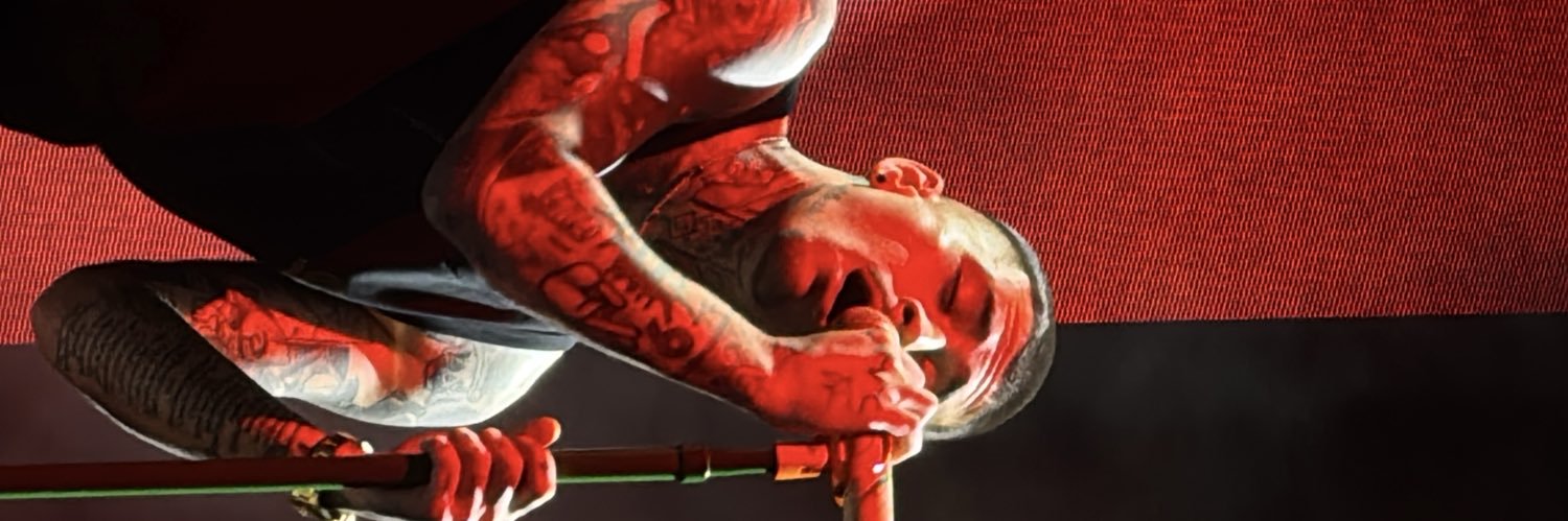 MiriQueen's profile banner image