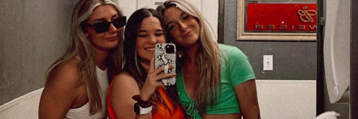 HannahNealis's profile banner image