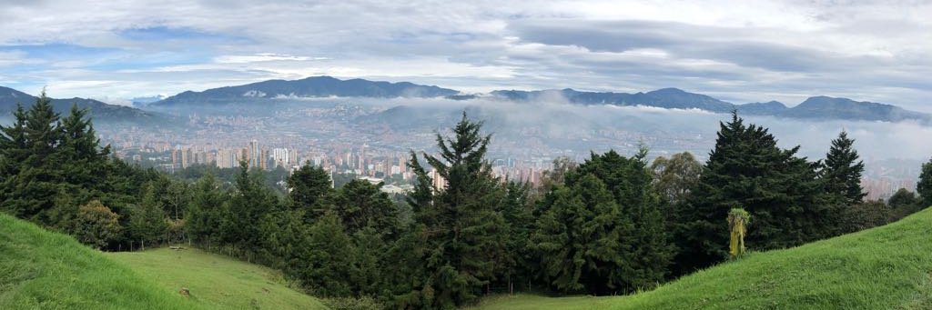 IsabelBasombrio's profile banner image