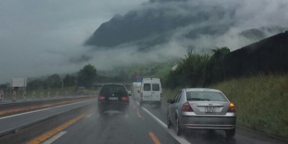 كويتي حر banner