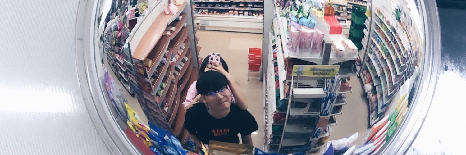 rroselyns's profile banner image