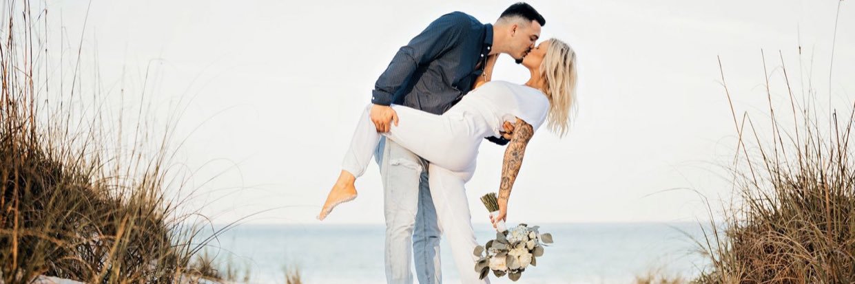 madiacevedo's profile banner image