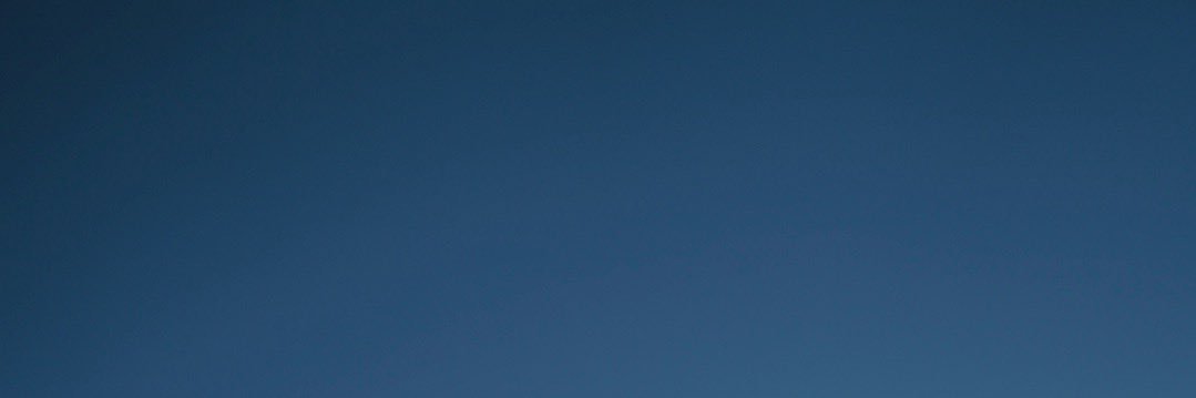 larce banner