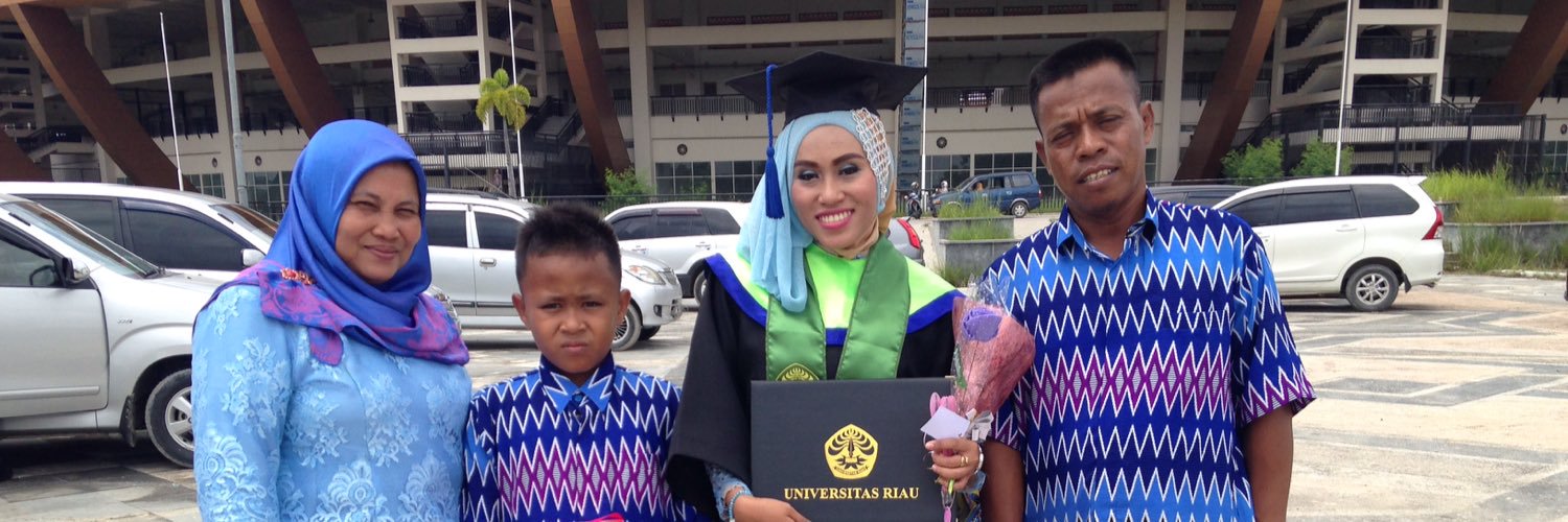 Indah_listy's profile banner image