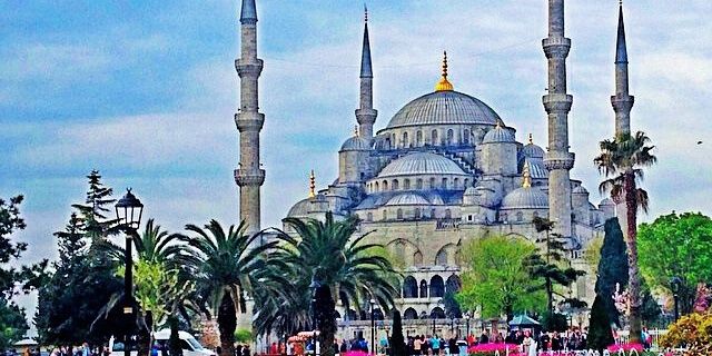 dini_arimbi's profile banner image