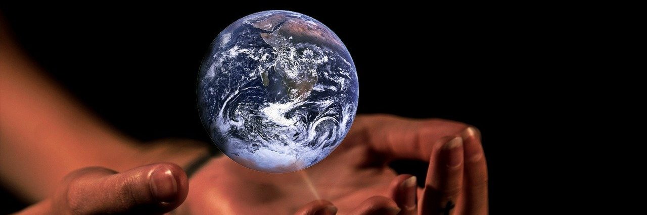 Raakhee Stratton 🌎 banner