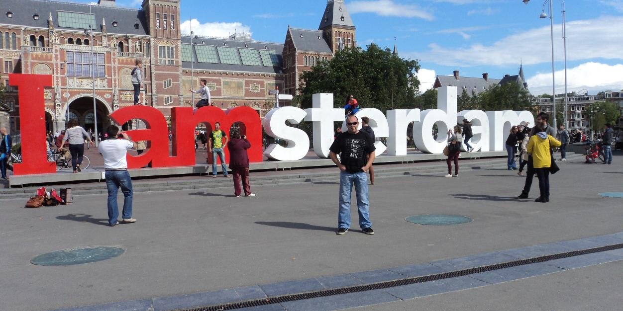 sintellenser's profile banner image