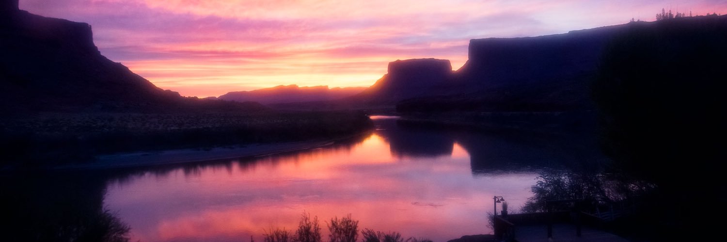 Red Cliffs Lodge banner