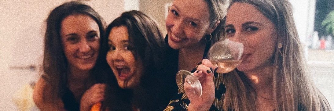 anoukderey's profile banner image