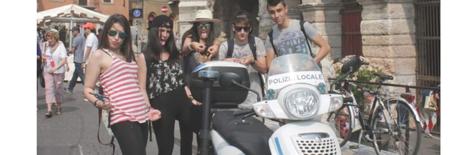 MariaEscurri's profile banner image