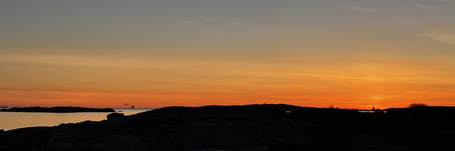 linepo0's profile banner image
