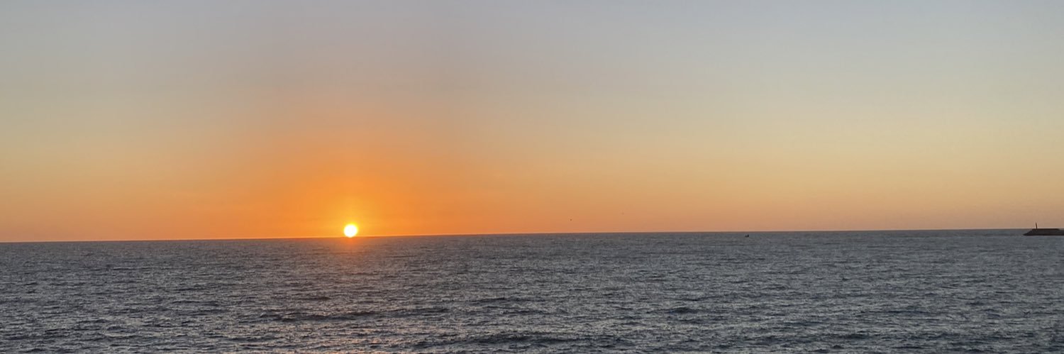valenbracci's profile banner image