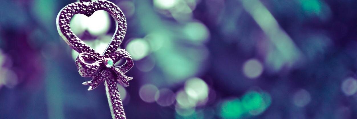 vala80's profile banner image