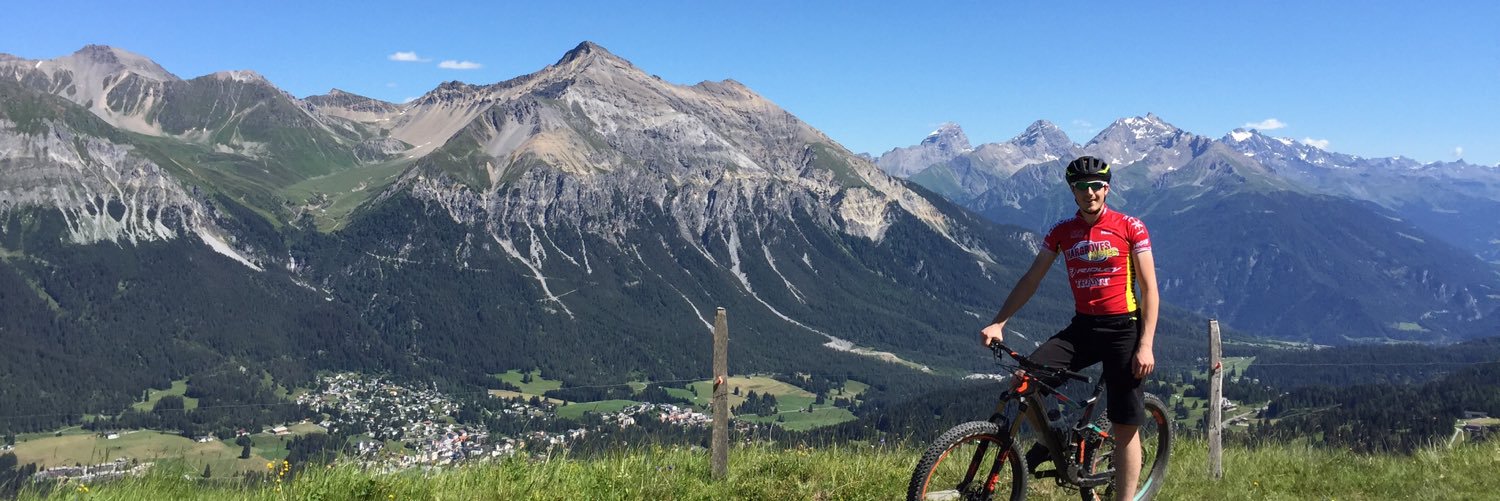 Andy Hargroves banner