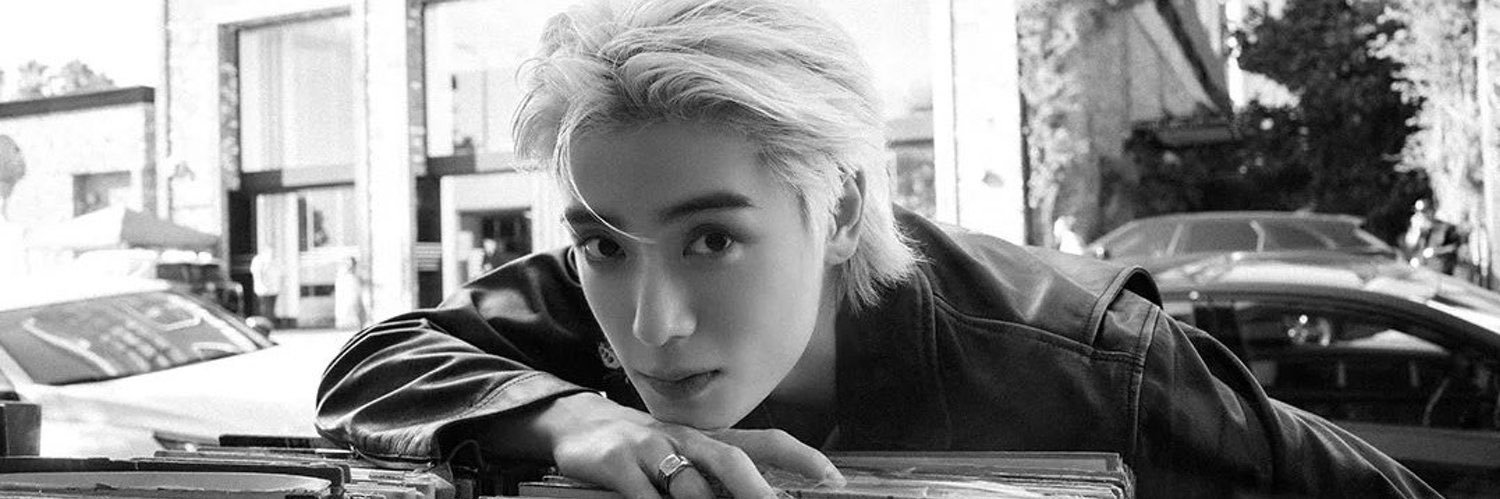 w ☽̶☾ 🎹 banner