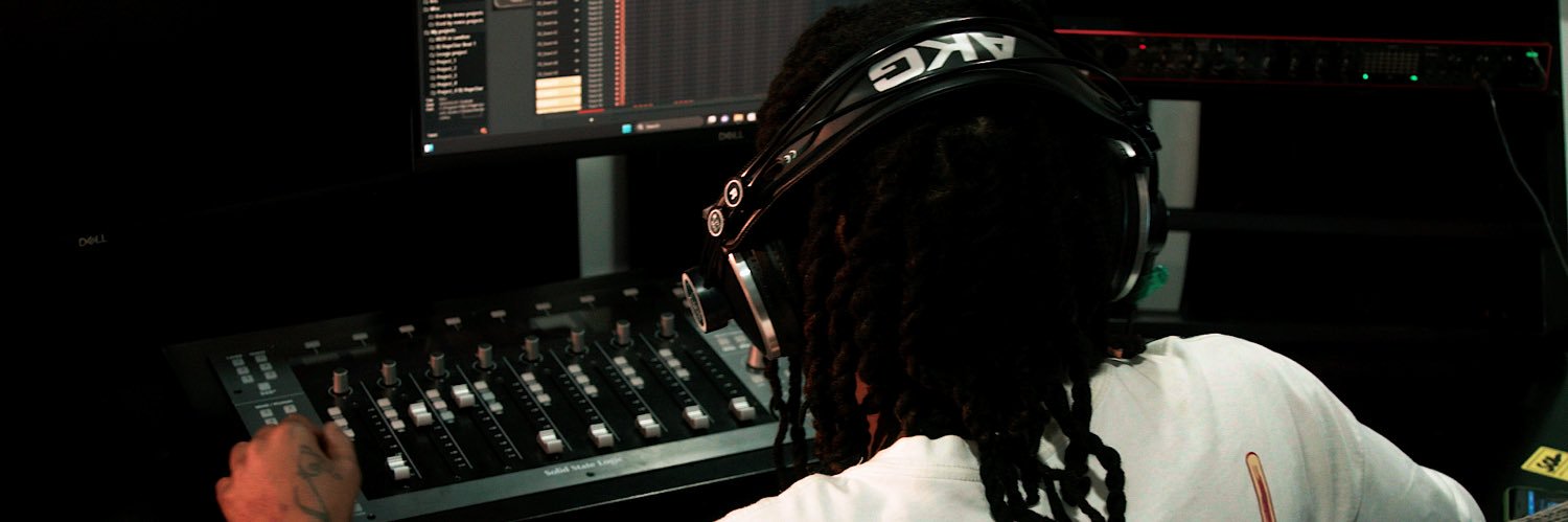 𝑴𝒑𝒉𝒐 𝑴𝒂𝒎𝒐𝒎𝒆 banner