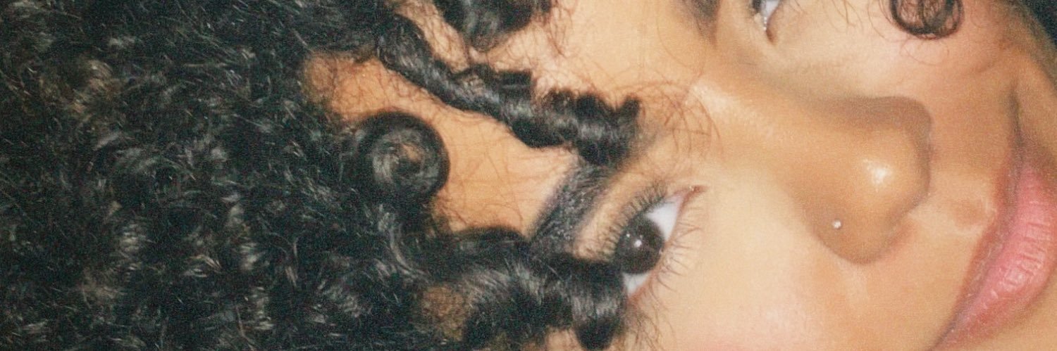 eusarahbrito's profile banner image