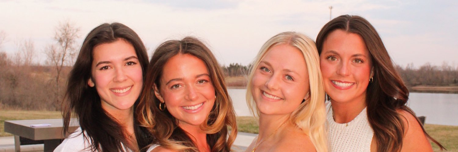 mereeeeeeeeeee's profile banner image