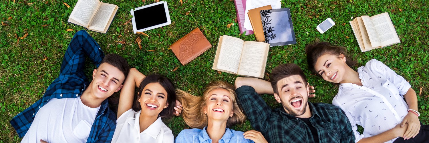 College Scoops banner