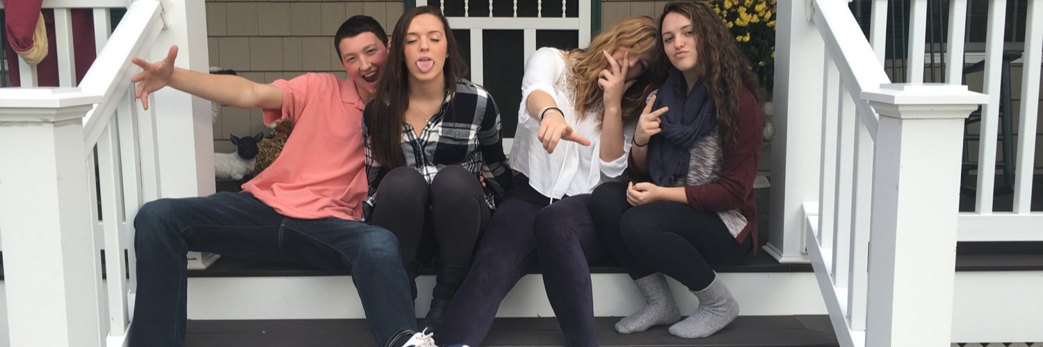 mandyykew's profile banner image