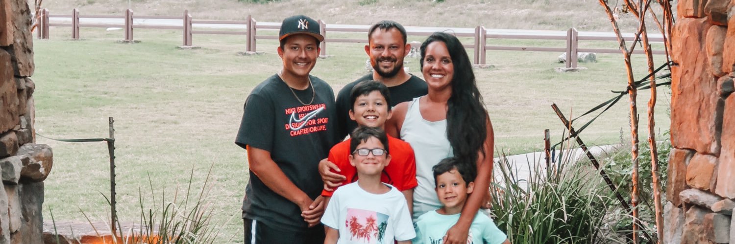 guerramomma's profile banner image