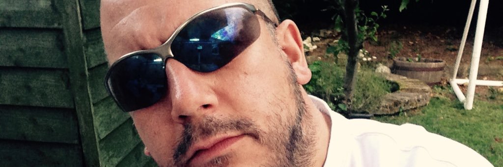 ronnielink's profile banner image