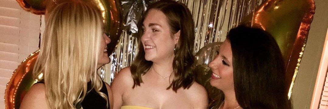 Aveee_Mariaa's profile banner image