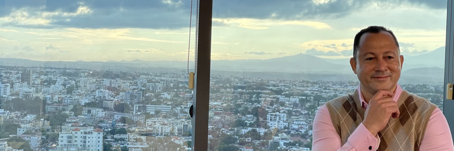 lmartinezl's profile banner image