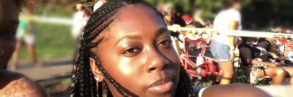 lovelylonnn's profile banner image