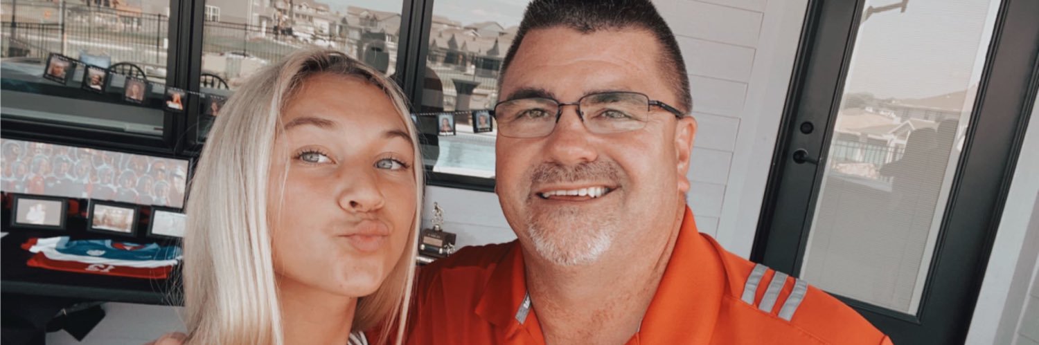 lexirthomsen's profile banner image