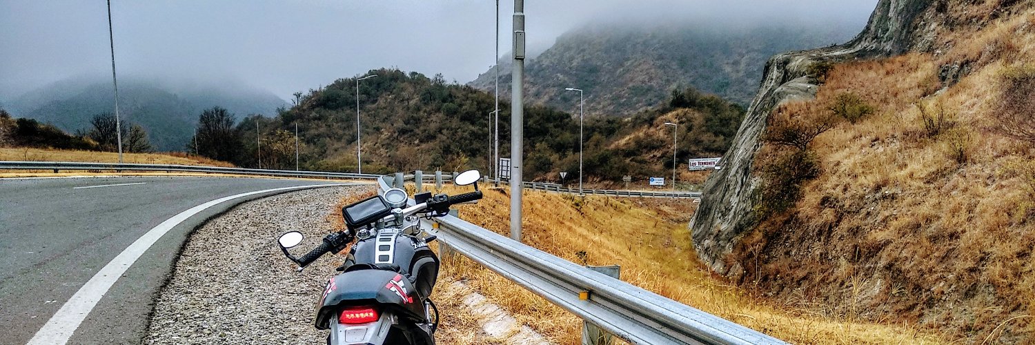guillezape's profile banner image