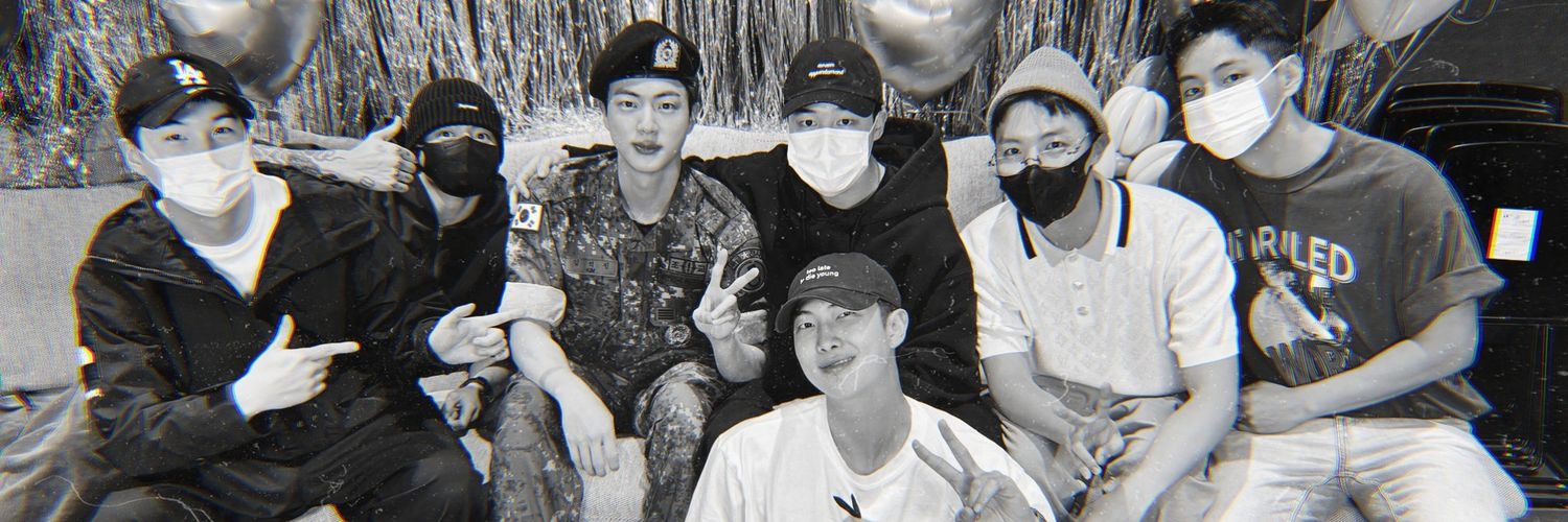 Yoongeuu's profile banner image