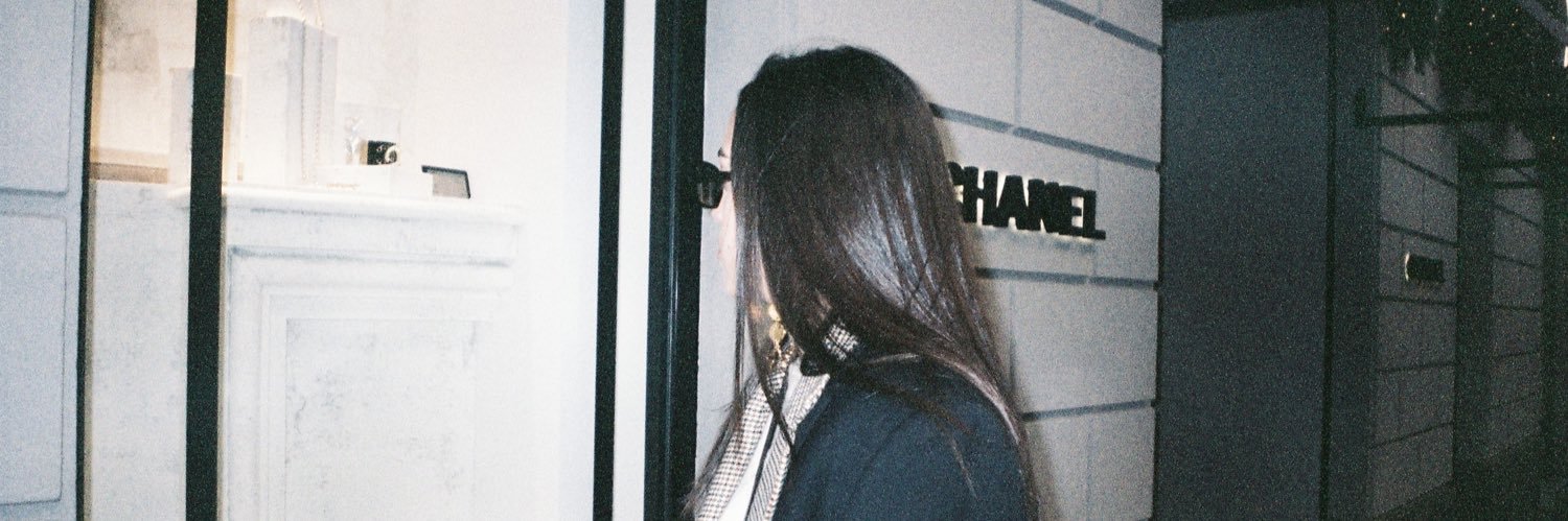 cristinaamolas's profile banner image