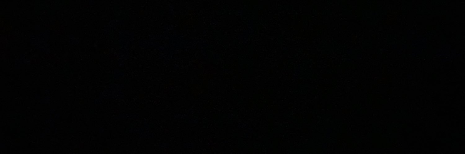 Q banner